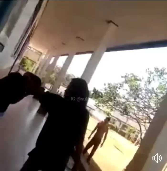 Viral, Tiga ABG di Muna Disiksa Satu Keluarga