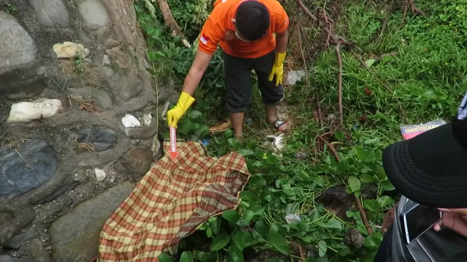 Geger, Mayat Bayi Pria Ditemukan di Bawah Jembatan Tahoa