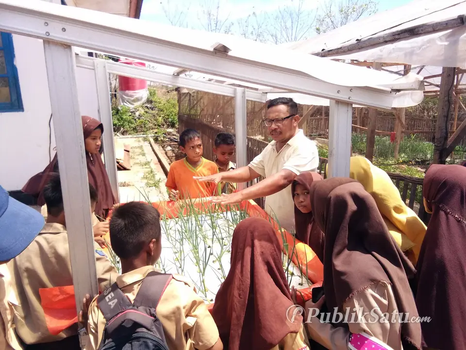 MTs Al-Ikhsan Lombe Prakarya di Hidroponik Andy Nursin