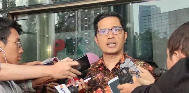 KPK Geledah Rumah Akbar Himawan Buchori Dan Periksa Anak Walikota Medan