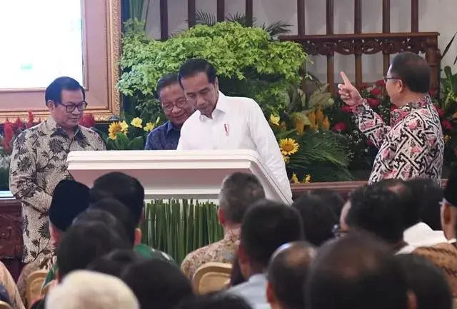 Jokowi dan Menkominfo Rudiantara Resmikan Pengoperasian Palapa Ring