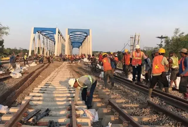 Sambung Jalur, KA Terlambat