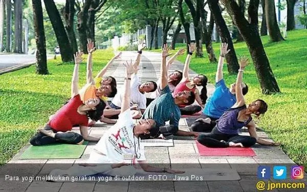 Olahraga Yoga Efektif Turunkan Kolesterol?