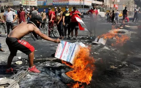 Irak Diguncang Kerusuhan, Iran Panik