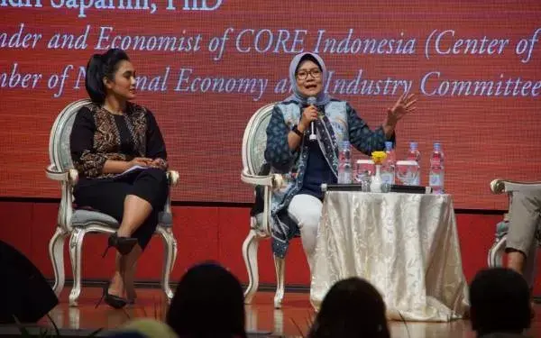 Hendri Saparini Ajak Milenial Bangun Wirausaha Sosial