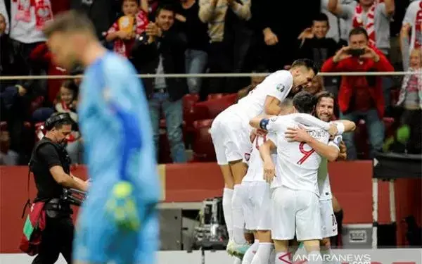 Rusia dan Polandia Tembus Piala Eropa 2020