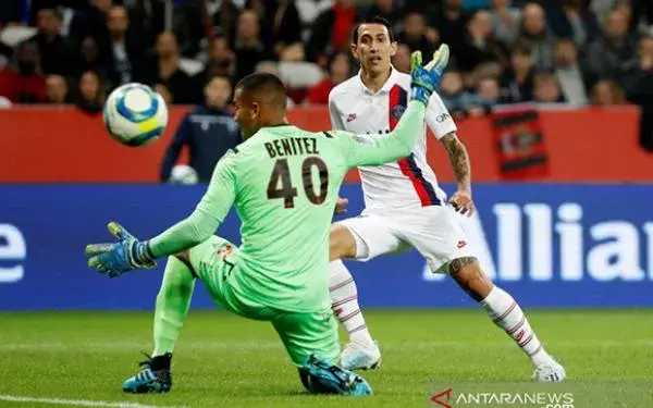 PSG Kalahkan Nice 4-1