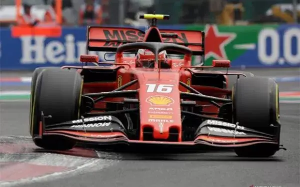 Max Verstappen Kena Penalti, Charles Leclerc Start Terdepan di Meksiko