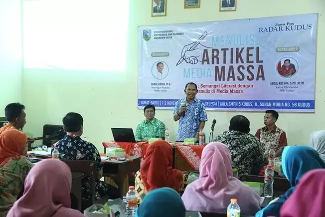 120 Guru Antusias Ikuti Pelatihan Menulis Artikel Media Massa