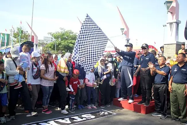 5.000 Peserta Ramaikan Gerak Jalan Puncak HKN ke-55 di Rembang