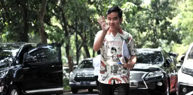 Baiknya Gibran Dan Bobby Tahan Diri, Biar Moeldoko Tidak Rikuh