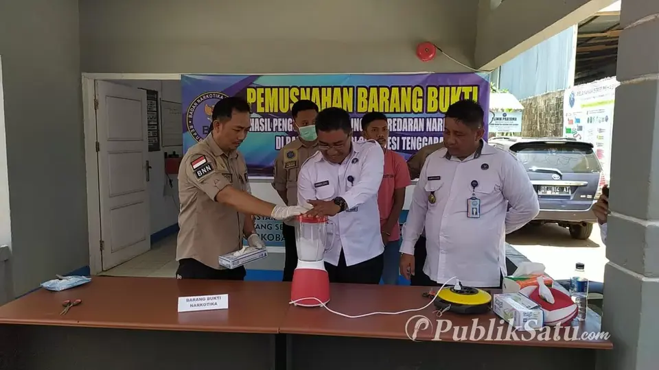 BNN Kota Baubau Musnahkan 98 Saset Sabu-sabu