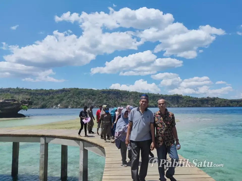 100 Raja Nusantara Kunjungi Destinasi Wisata Kota Baubau