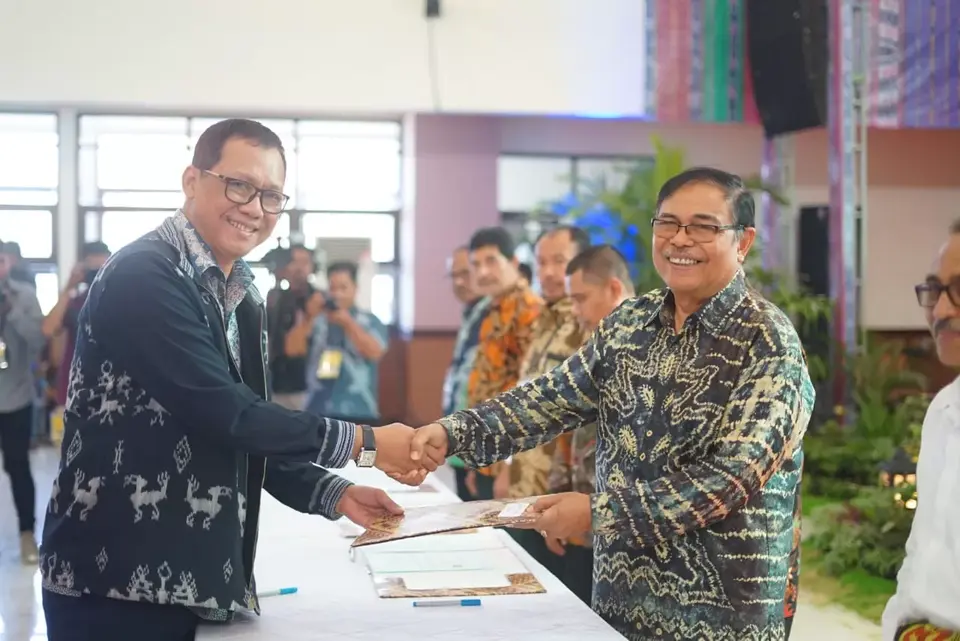 Rektor Unidayan-HATHI Teken MoU