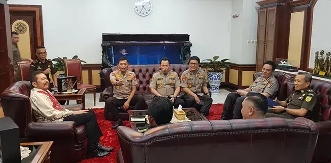 Setelah KPK, Kapolri Sambangi Jaksa Agung Bahas Penegakan Hukum