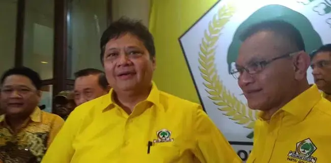 Meski Bamsoet Akan Maju, Airlangga Lebih Berpeluang Memenangkan Kursi Golkar 1