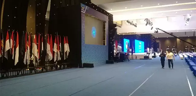 Ridwan Kamil Diprediksi Bakal Temani Anies Di Kongres Nasdem