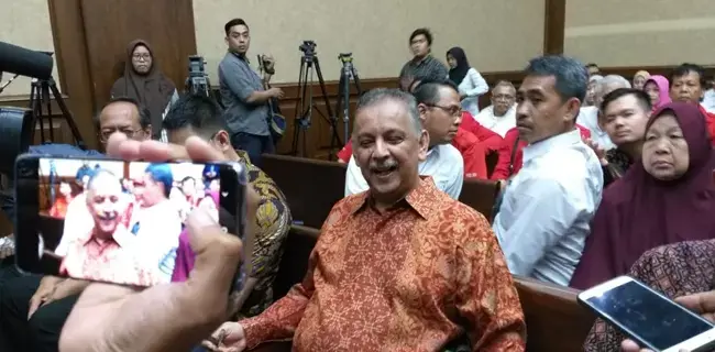 Mantan Dirut PLN Sofyan Basir Divonis Bebas