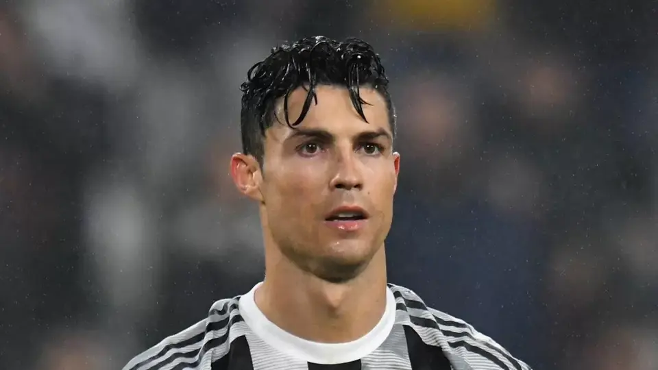 Ronaldo Dipastikan Tetap Bertahan Bersama Juventus