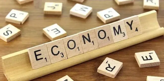 Sentimen Publik Negatif Gara-Gara Pertumbuhan Ekonomi Mentok 5 Persen
