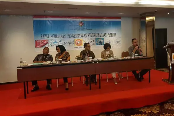 Cara Kemenpora Dorong Pemuda Menjadi Pengusaha