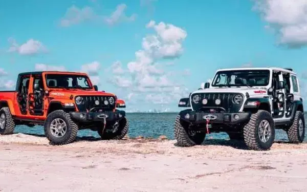 Jeep Kenalkan Varian Khusus Wrangler dan Gladiator, Hanya 350 Unit