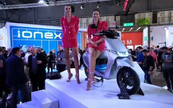 Kymco i-One DX Tampil Elegan dengan Jarak Tempuh 90 Km