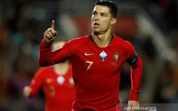Portugal Menang Setengah Lusin Gol dari Lithuania, Cristiano Ronaldo Hat-trick
