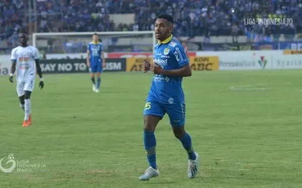 Julius Josel Omskarba Cuma Main Sebentar, Tetap Senang