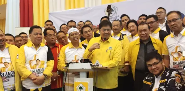 Airlangga Hartarto: Sekarang Saja Dirangkul, Masih Digebukin