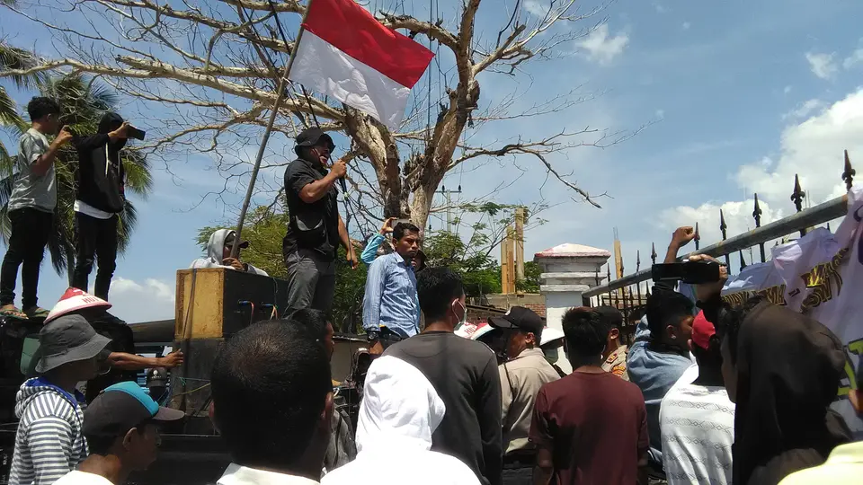 Kontra Tambang, Aliansi Pemuda Mahasiswa Sampolawa Geruduk Kantor DPRD Busel