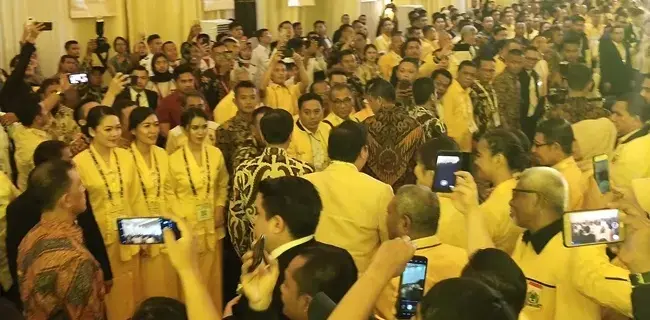 Mundurnya Bamsoet Membuka Peluang Golkar Menangkan Pemilu 2024
