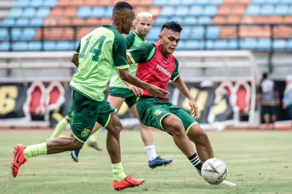 Bintang Persebaya Rachmat Irianto Cuma Ogah Jadi Kiper