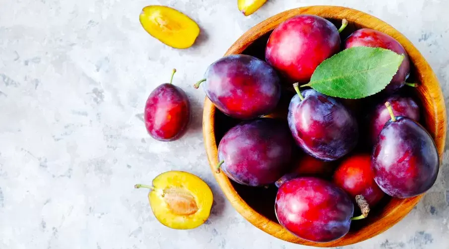 Khasiat Buah Plum untuk Kesehatan Tubuh