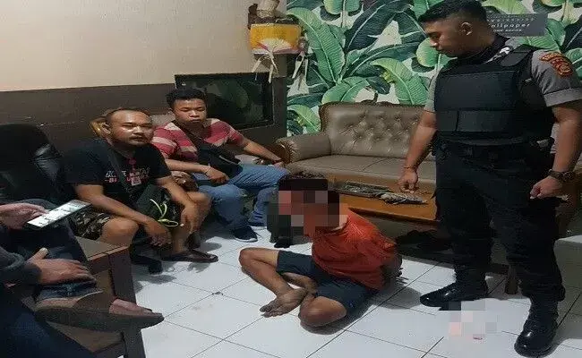 Kepergok Nyuri di Kos Wanita, Pria Nganggur Babak Belur Dihajar Warga