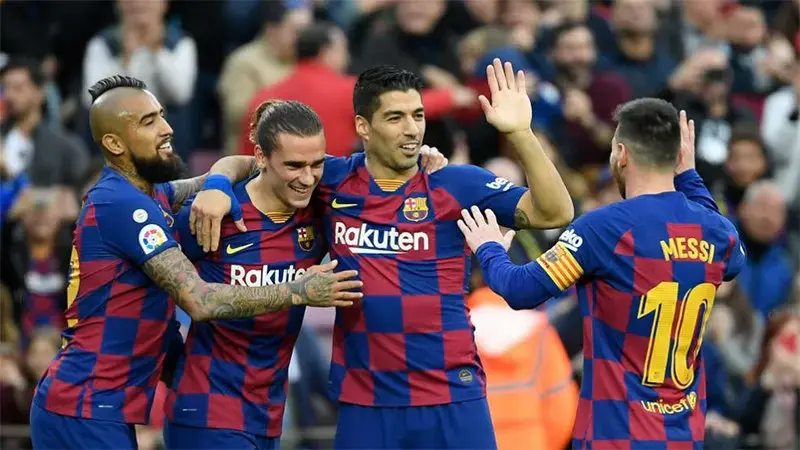 Barcelona Menang Besar, Messi 50 Gol