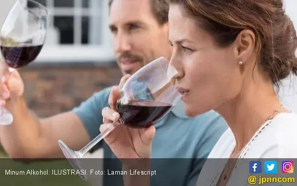 Khusus Wanita, Berhentilah Minum Alkohol Agar Mental Anda Sehat