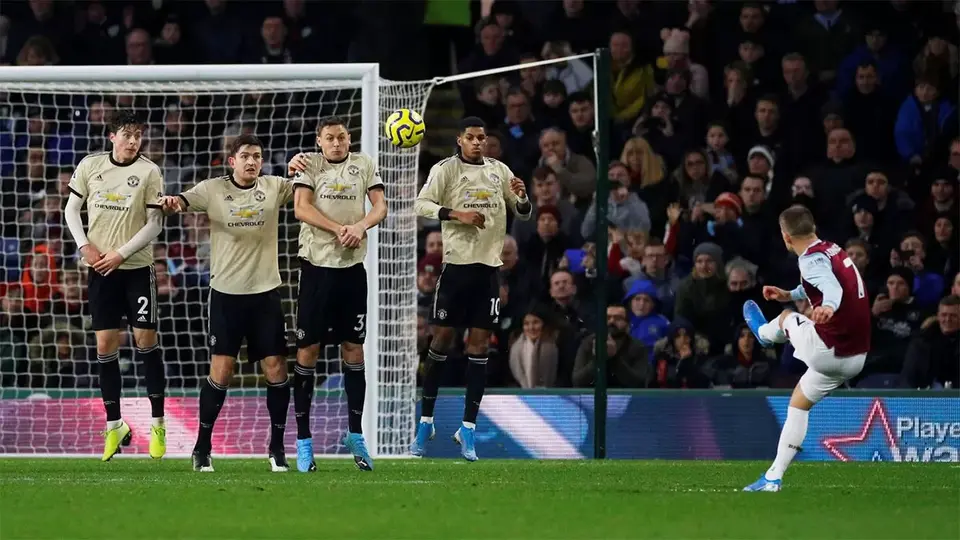 Manchester United Kembali ke Posisi Kelima