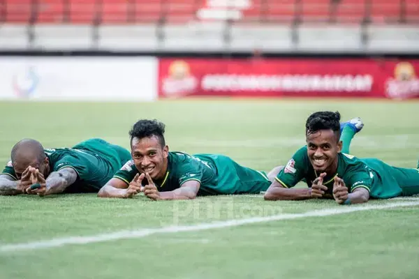 Persebaya Surabaya vs Arema FC: Terusir, Tanpa Penonton Pula