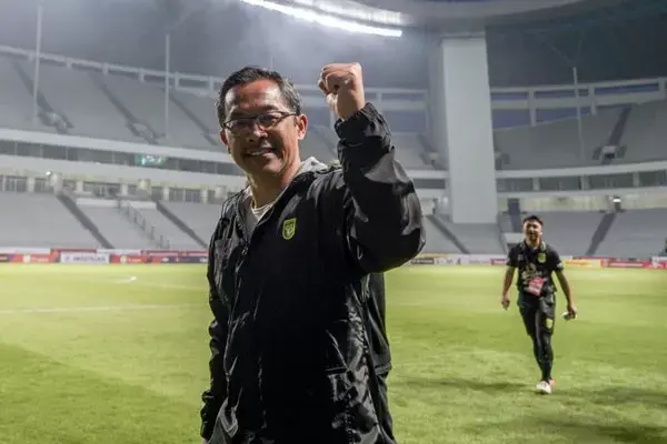 Aji Santoso Pastikan Persebaya Siap Main di Malang