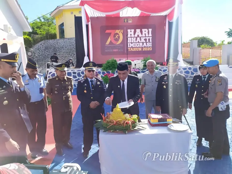 Wakil Wali Kota Baubau Pimpin Upacara Hari Bhakti Imigrasi ke-70
