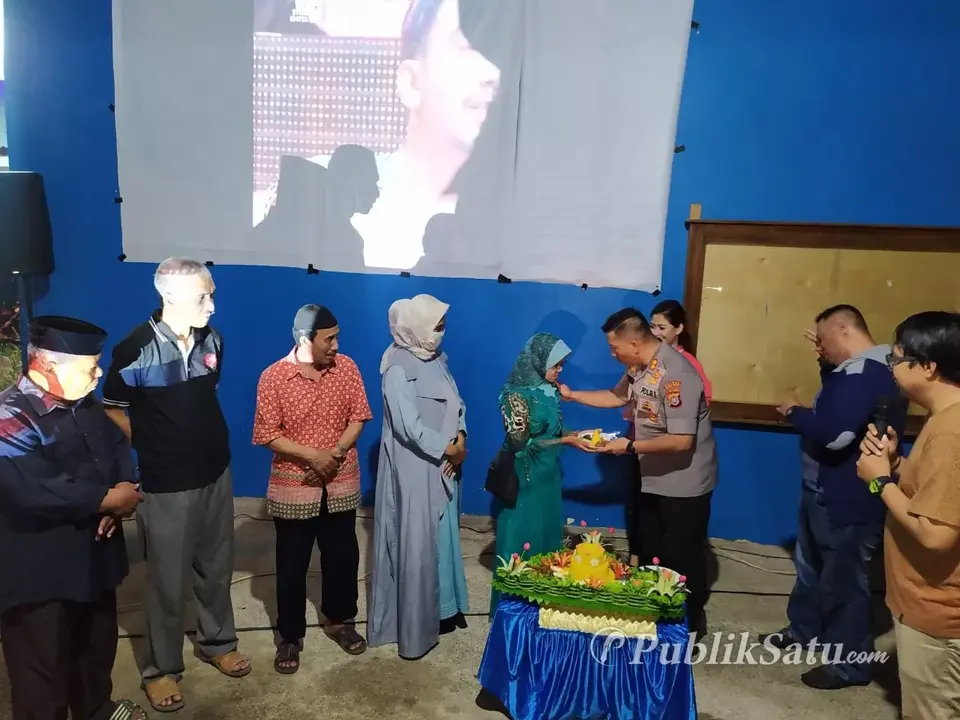Gelar Nobar, Kapolres Baubau Launching Fanbase Sabangkana La Aco