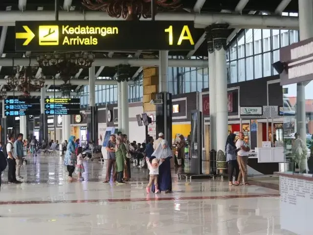 Pesawat yang Angkut Penumpang Terjangkit Virus Korona akan Diisolasi