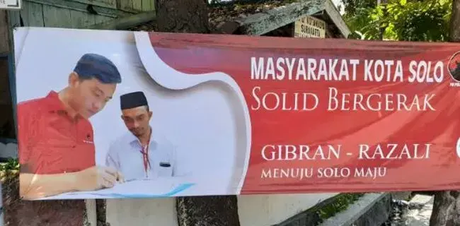 Pilkada Solo Makin Panas, Spanduk Gibran-Razali Menjamur
