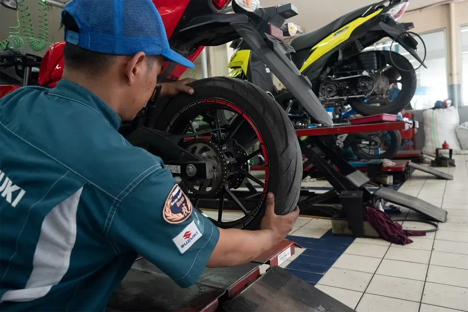 Suzuki Recall Address F1 Karena Masalah Pada Komponen Ini