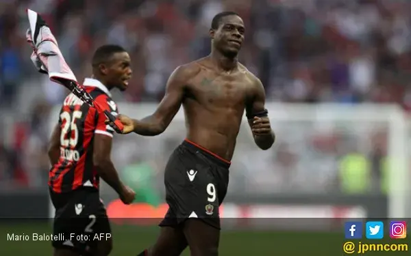 Lazio Didenda Gegara Pendukungnya Hina Balotelli