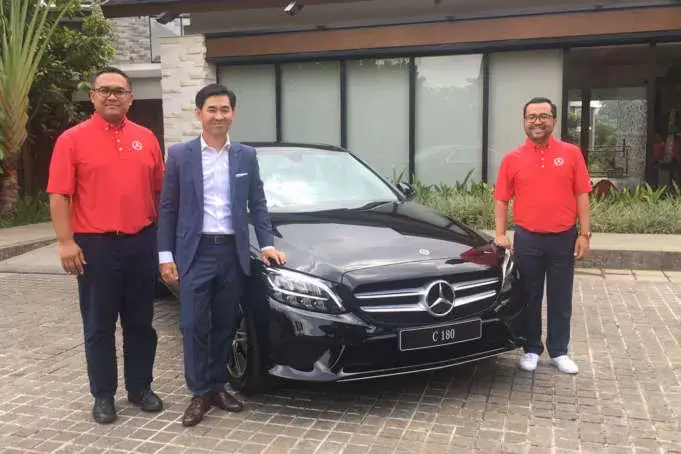 Lama Absen, Mercedes-Benz C180 Tampil Bawa Alternatif Baru