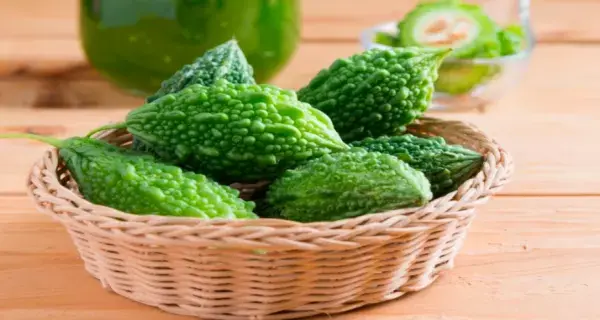 Cegah Penyakit Kronis dengan Rutin Meminum Teh Pare
