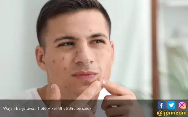 Empat Rangkaian Skincare Pagi Yang Tidak Boleh Dilewatkan Untuk Bekas Jerawat