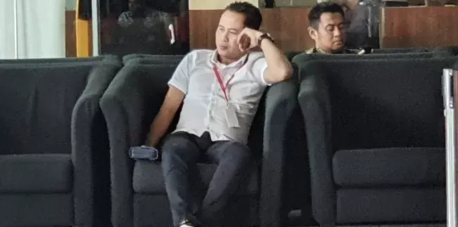 Sempat Dilepas Saat OTT, KPK Akhirnya Periksa Donny Tri Istiqomah
